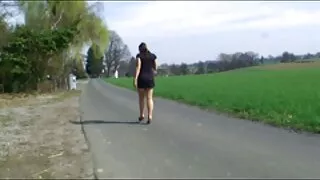 Lukas King a luat-o pe Ana Rose în remorcă și a tras-o în lingerie mature sexy spate.