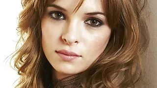 La naiba cu o tube mature massage femeie grasă în stil BDSM.