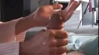 Un mature and son sex domn are două prietene deodată.