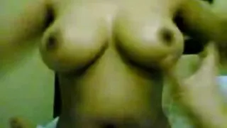 Agentul distrează puiul cu sex în granny oma sex tube dormitor.