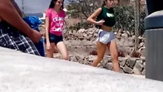 Luna Star fucks Charles pe o canapea din piele. mature hq porno