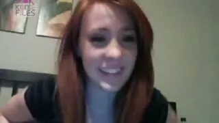 Putana aduce maturesexi cu pricepere orgasmul cu gura.