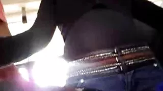 În loc de o banană sex mature mom boy și-a dat cocoșul.