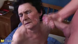 Dracu Nora Theo în păsărică cu degetele și sexcufemeimature pula.